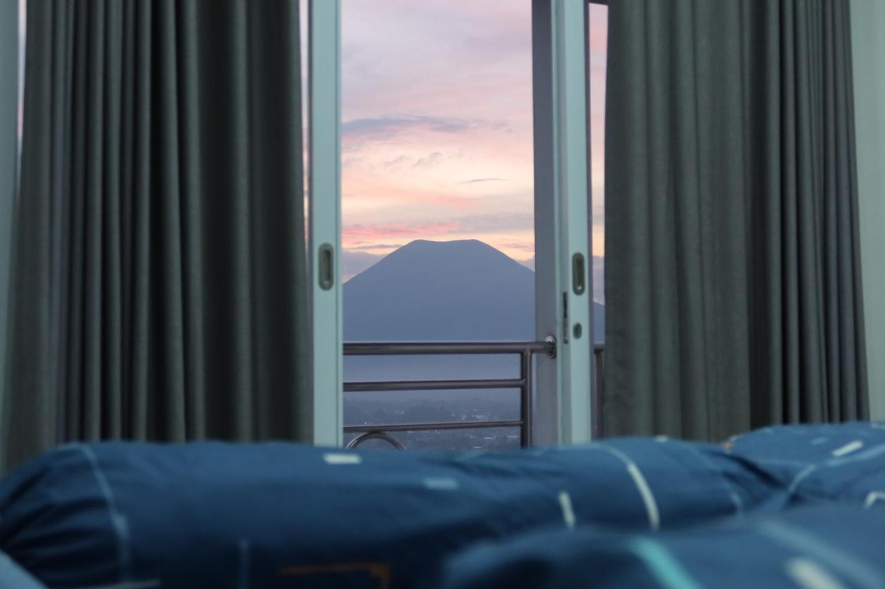 Narwastu Hills Hotel Tomohon Exterior foto